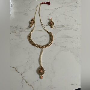 Beautiful set. Earrings and necklace. With an optional necklace extender.